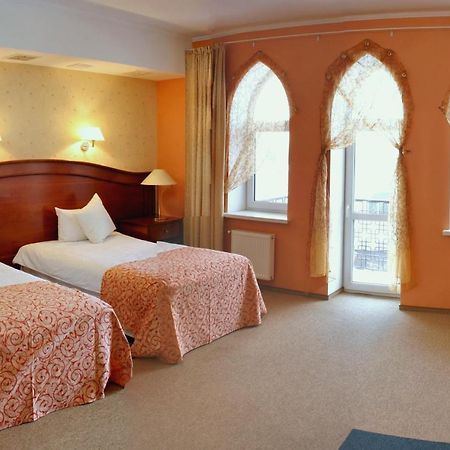 Premier Hotel Shafran Sumy Exterior photo