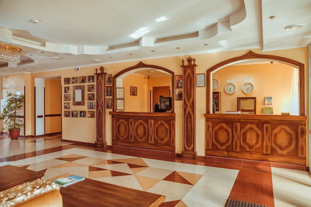Premier Hotel Shafran Sumy Exterior photo