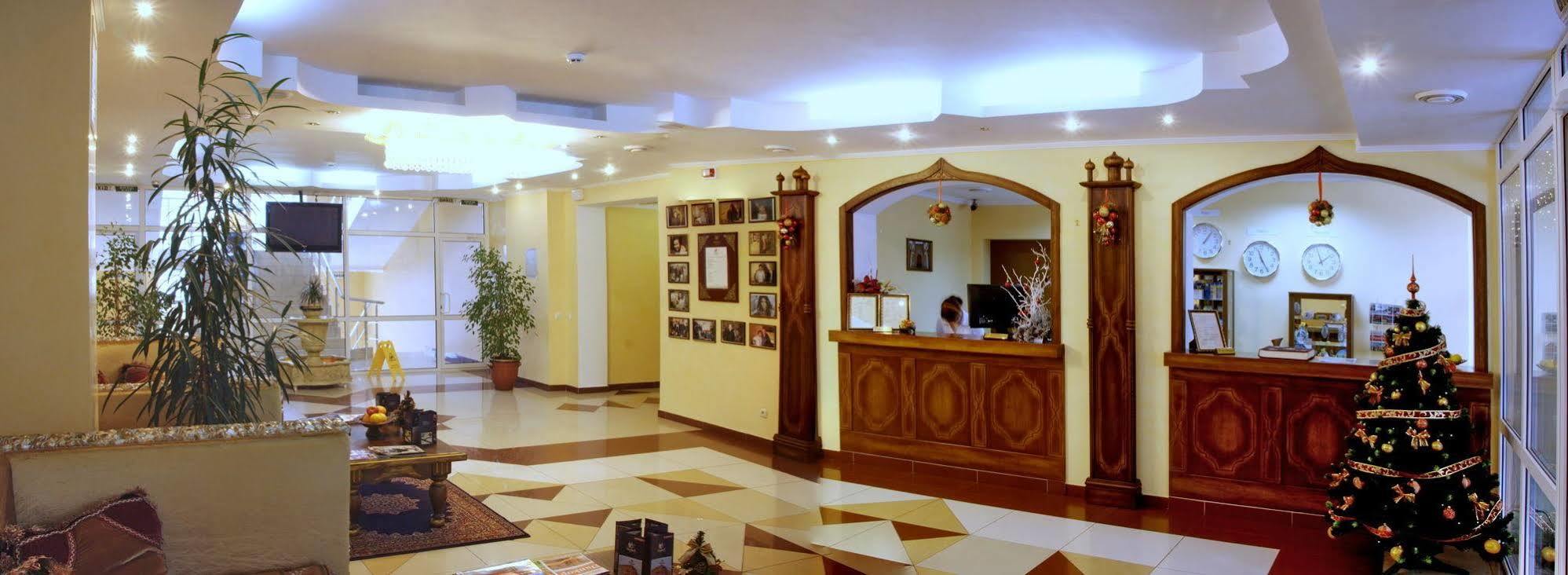 Premier Hotel Shafran Sumy Exterior photo
