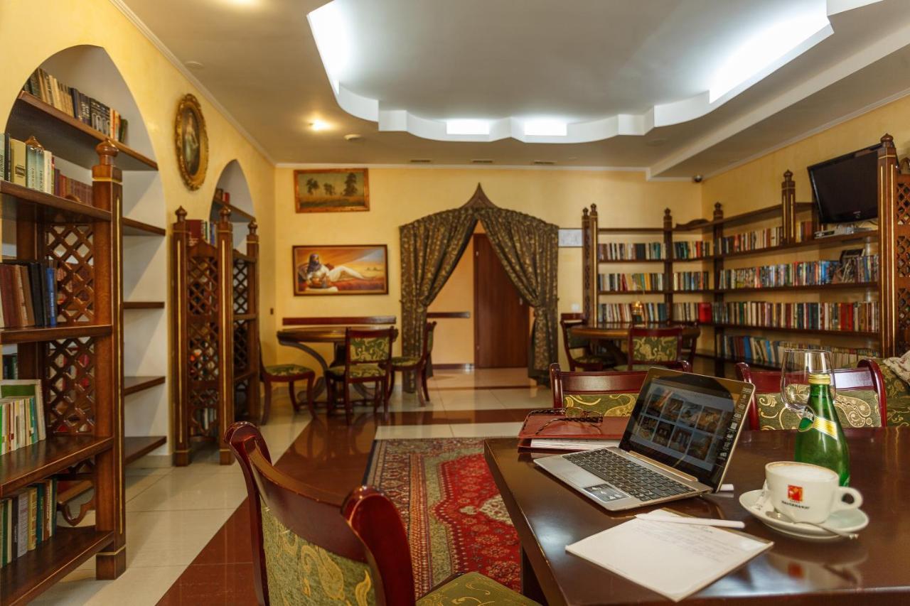 Premier Hotel Shafran Sumy Exterior photo